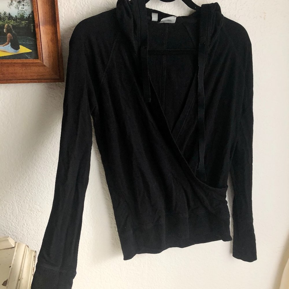 Athleta XS Black Yoga Pull-Over Hooded Sweater